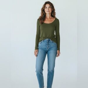 Women’s green long-sleeve scoop neck top from LOFT